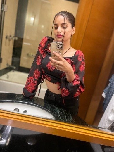 cheap call girls in Noida Cleo County
